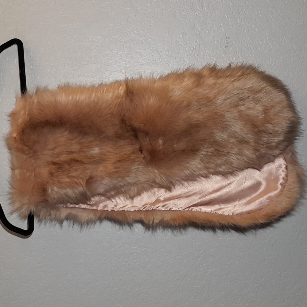 Fuax Fur Detachable Collar Trim 48"